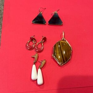 Earring and pendant set